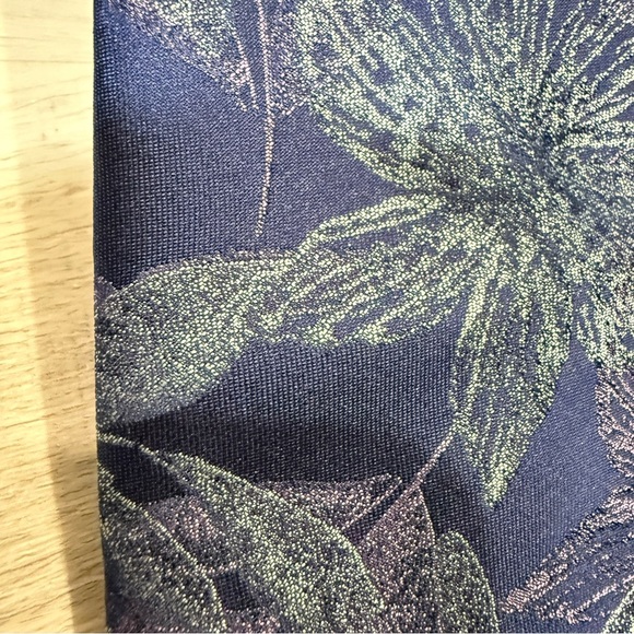 Dion Collection Navy Blue Floral Woven Tie Pure Italian Silk - Made in Canada - Picture 10 of 14